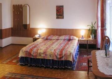 Фото номера Трехместный номер Отель Hotel Maria г. Бруйце 4